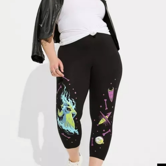 Torrid Nightmare before christmas crop leggings size 1 - Picture 2 of 6